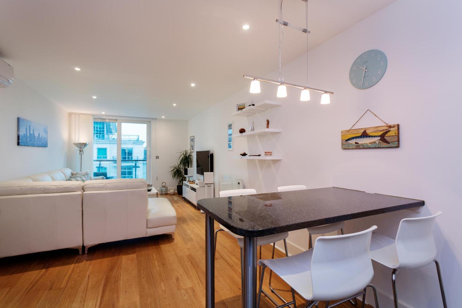 Veeve - Modernist Wharf Apartment ลอนดอน ภายนอก รูปภาพ